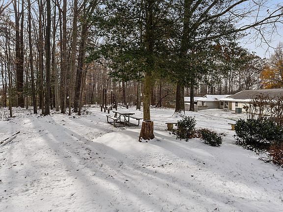 2nd image of 15690 Thistle Ct