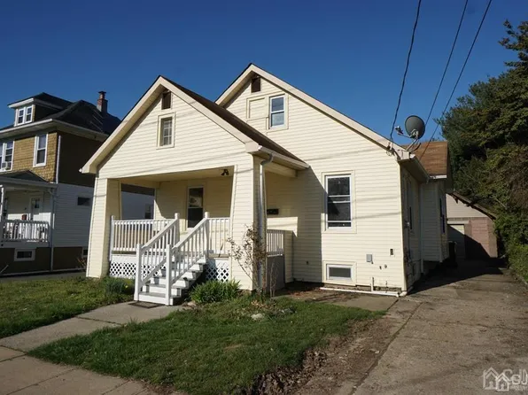 41 3rd St, Fords, NJ 08863