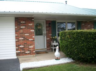 1621 Commonwealth Dr, Xenia, OH 45385