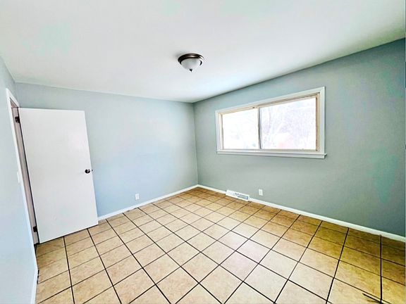 3rd image of 5472 N Long Island Dr Unit A