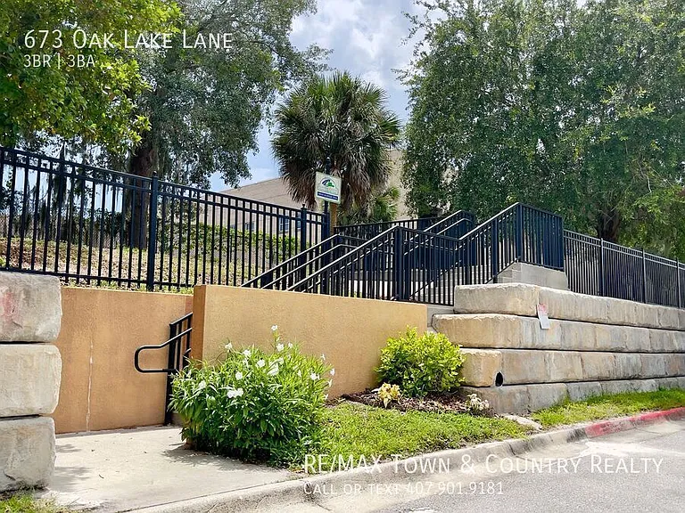 673 Oak Lake Ln — Photo 30