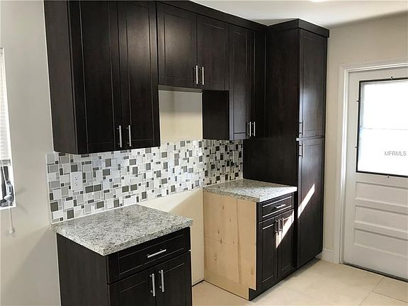 5th image of 223 Briar Cliff Dr