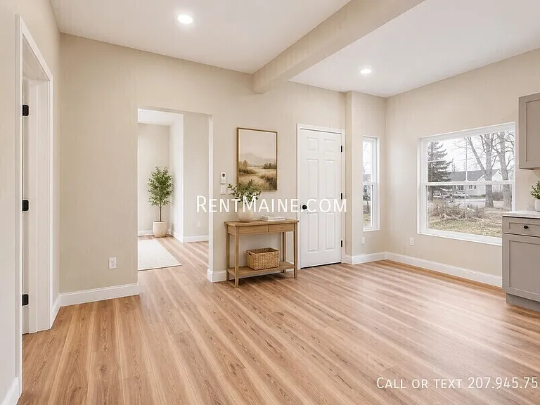 392 S Main St #1 — Photo 3