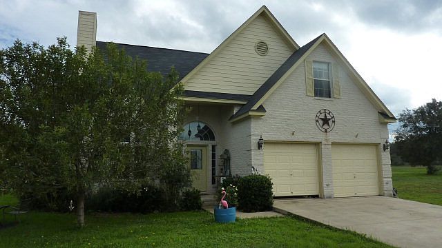 1st image of 320 Woodlands Trl