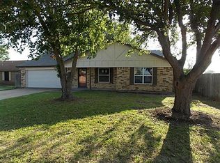 1600 Spring Branch Dr, Cleburne, TX 76033