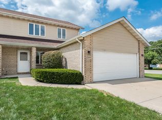 2399 Caton Crest Dr, Crest Hill, IL 60403