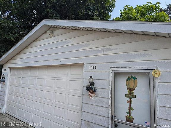 4th image of 1105 Ingleside Ave