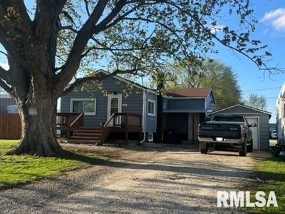 105 W Main St, East Galesburg, IL, 61430