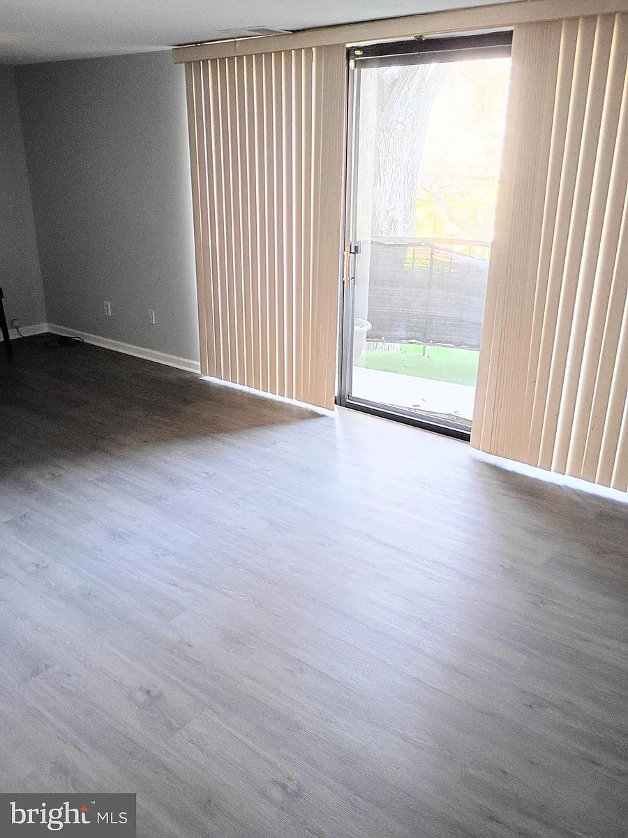 Building Photo - 3331 Huntley Square Dr #C1