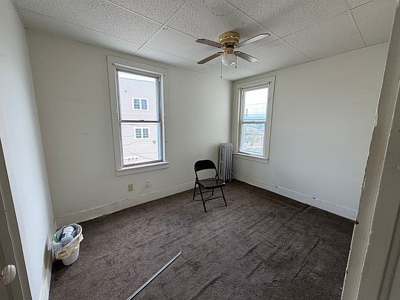 5th image of 202 S Main St