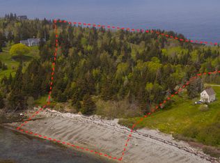 927 Crabtree Point Rd, North Haven, ME 04853