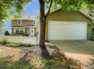 7620 S Croton Hardy Dr, Newaygo, MI 49337