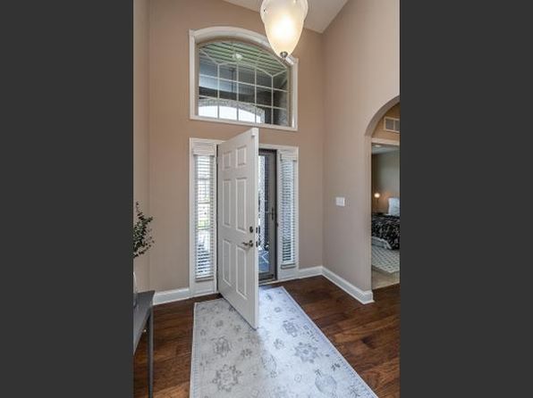 3865 Castlebridge Ln