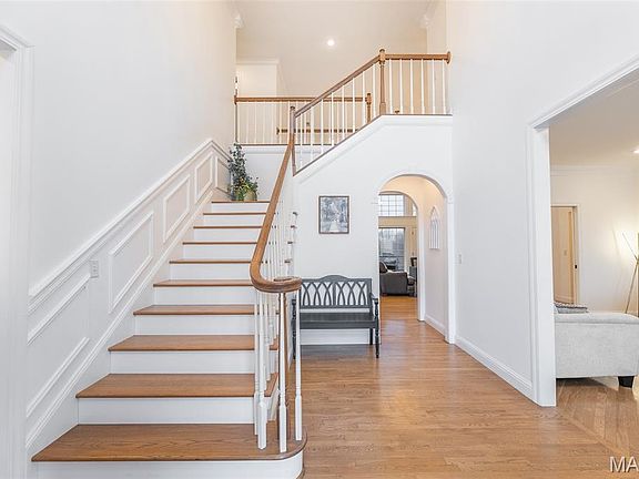 5th image of 1 Twin Oaks Ln