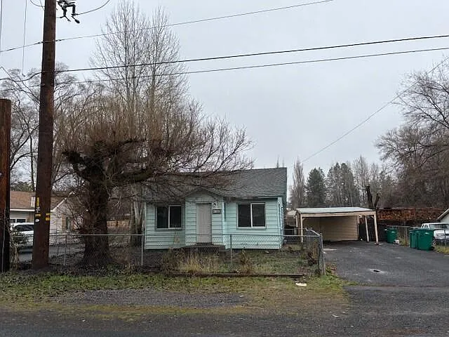 4300 Anderson Ave photo 1