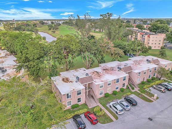 3rd image of 7895 Margate Blvd APT 101