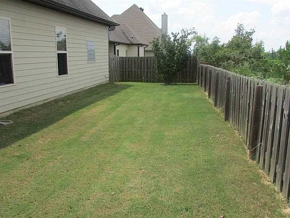 4th image of 1339 Mountain Ln