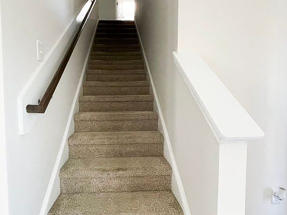 5th image of 351 Springhaven Dr