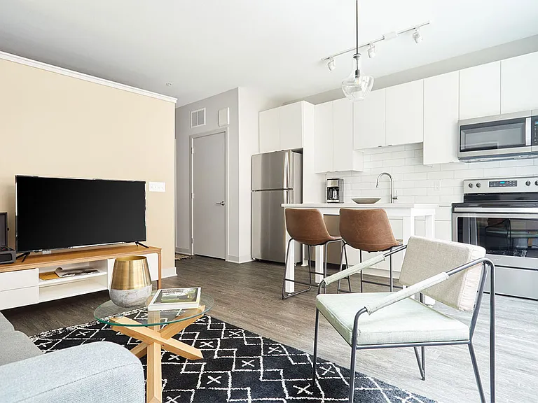 Luna Apartments — Photo 63