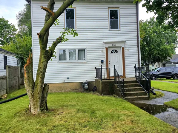 1601 Magnolia St, South Bend, IN 46613