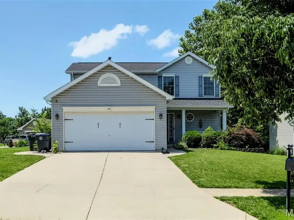 171 Homefield Gardens Dr, O'Fallon, MO 63366