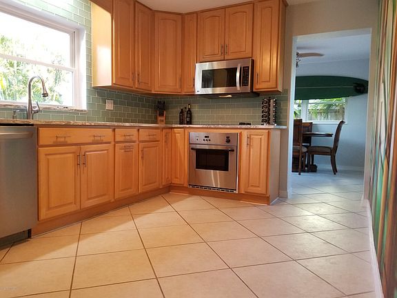 4th image of 102 Ocean Spray Ave