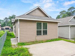 9992 Calendar St, Willis, TX 77318