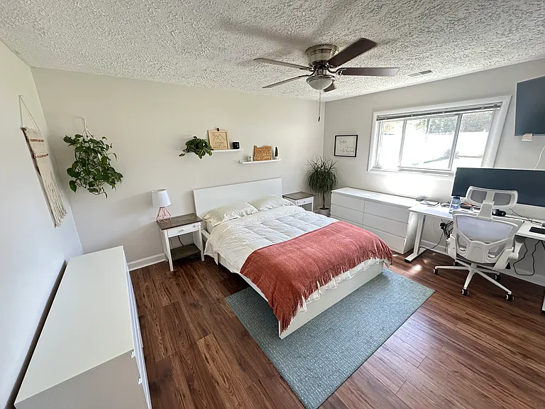 10411 Farrar Ave — Photo 13