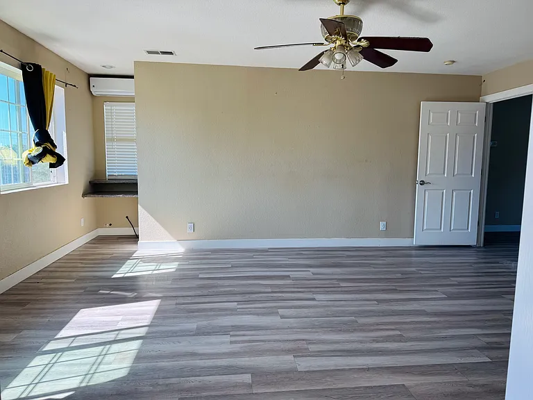 2102 Overhill Rd #C — Photo 6