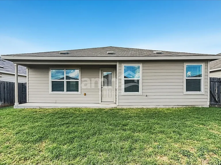 2709 Iberia Ct — Photo 18