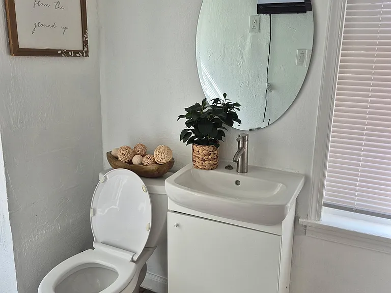 5016 Newhall St #3 — Photo 3