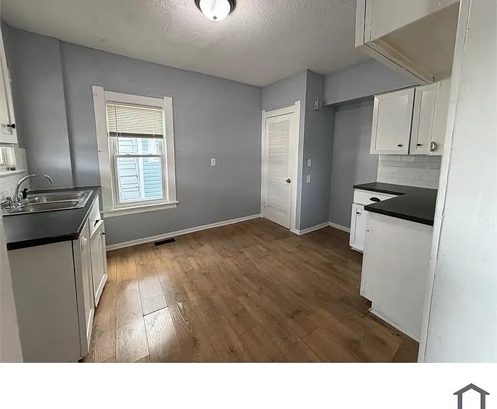 746 Spencer St — Photo 9