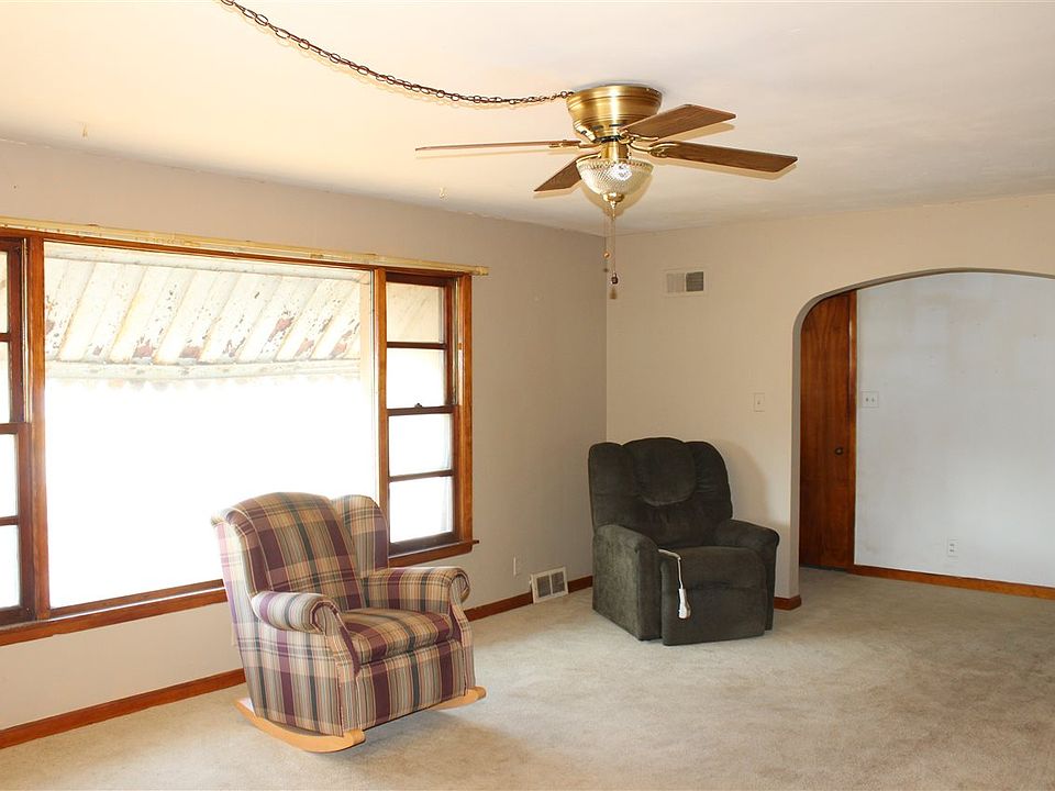 2nd image of 1615 8th St