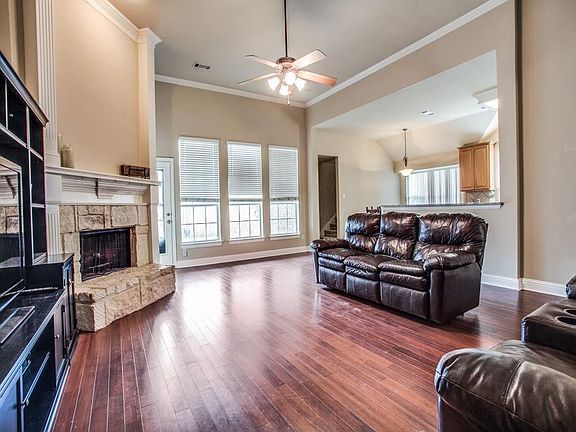 4th image of 1614 Redcedar Dr