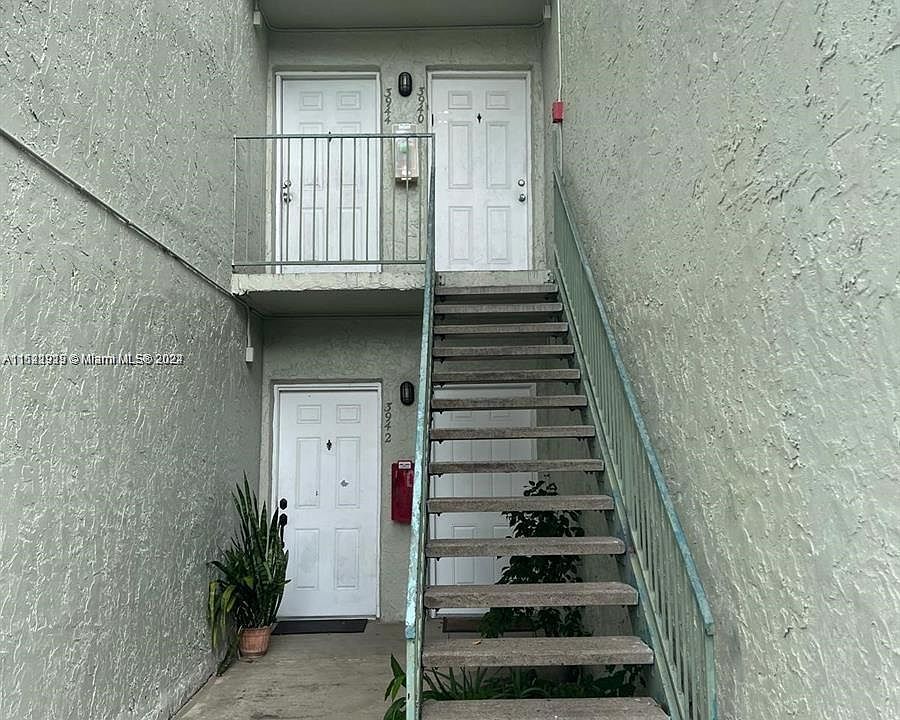 1st image of 3940 NW 87th Ave