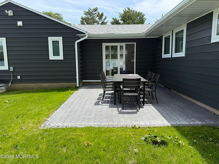 474 Monmouth Rd — Photo 3