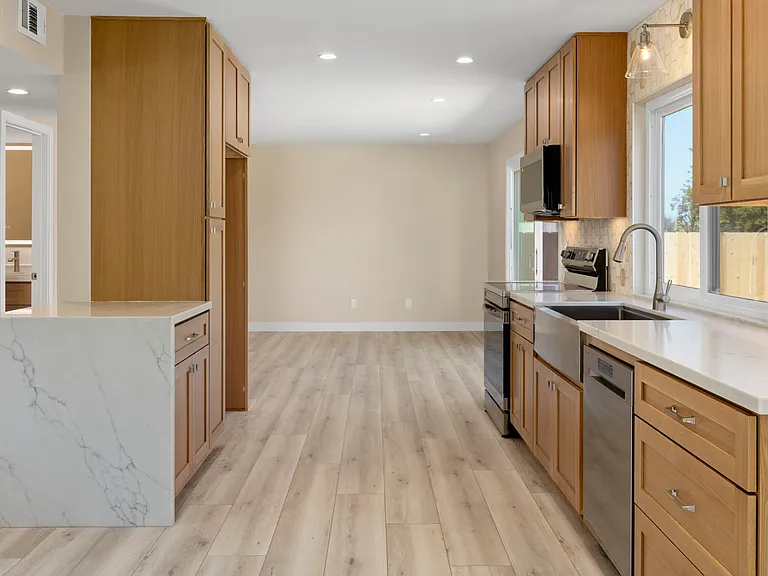 2423 Fieldlane Pl — Photo 6