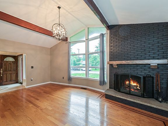 4th image of 135 Elmwood Ave
