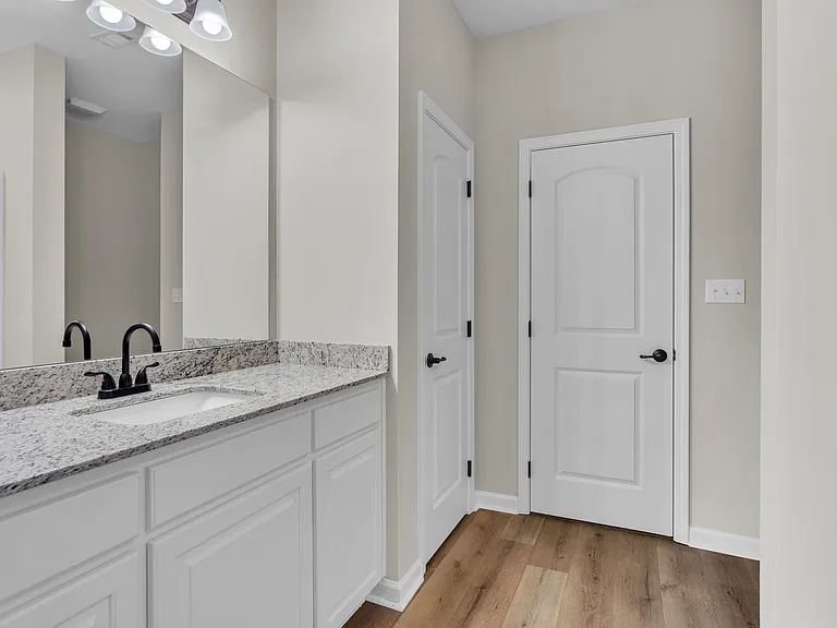 17441 Berkshire Dr — Photo 4