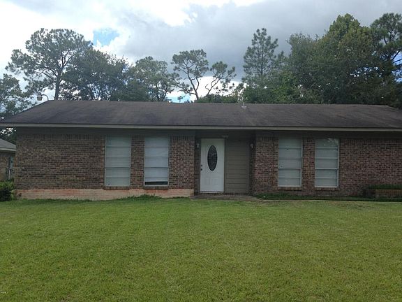 2nd image of 5621 Claresholm Dr