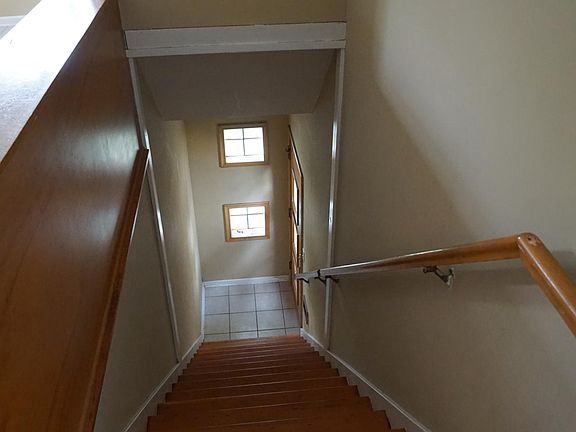 Entry to second level apartment