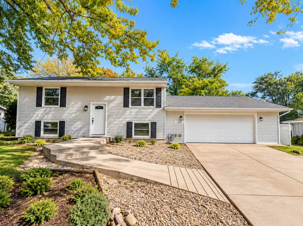 1404 Eastwood Ln, McHenry, IL 60051