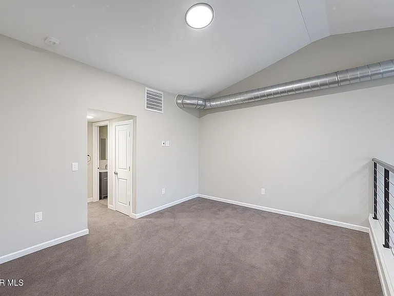 3030 Pera Ave #A — Photo 5