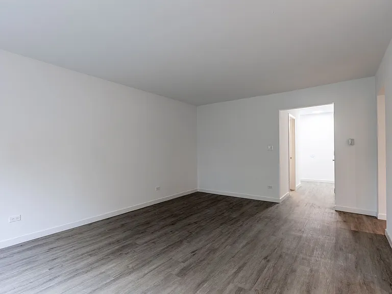 7621 N Sheridan Rd #1 — Photo 6