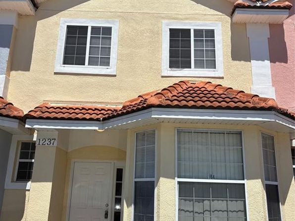 1237 S Beach Cir