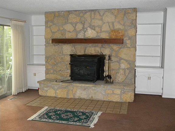 5th image of 8380 N Crestwood Pl