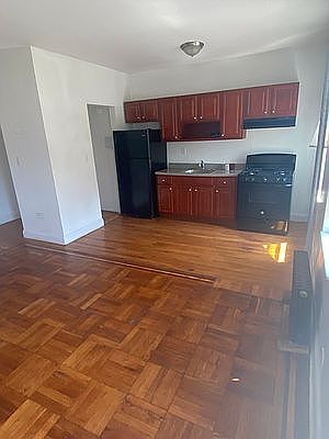 2nd image of 1505 Leland Ave APT C