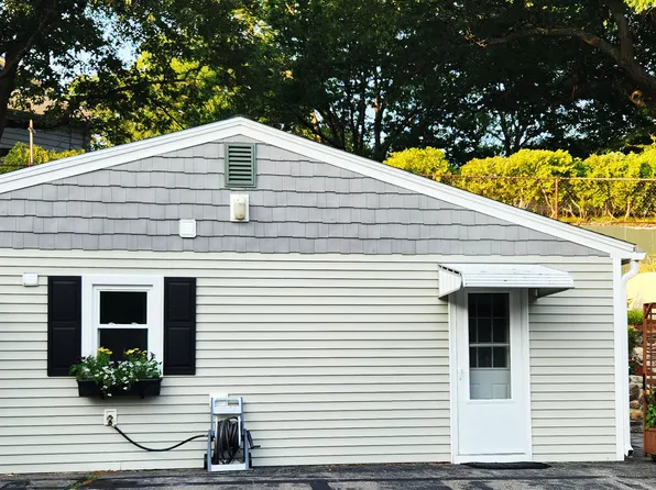 216 5th St, Leominster, MA 01453