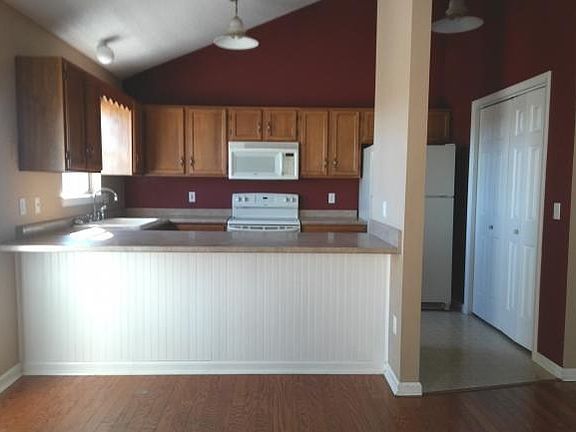 OPEN KITCHENBARCERAMIC TILE