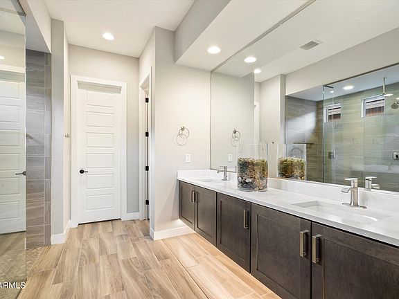 4th image of 2843 E LOS GATOS Drive